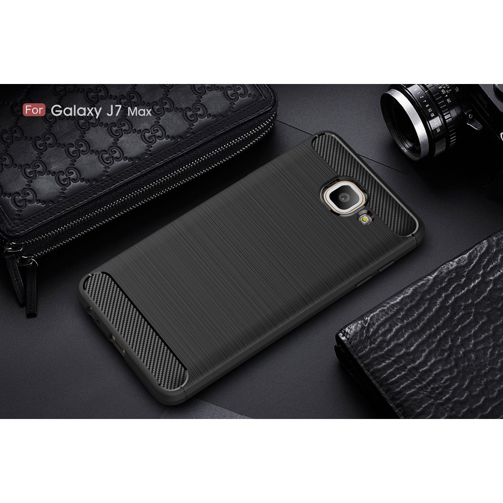 Samsung Galaxy J7 Max Удароустойчив Carbon Fiber Калъф и Протектор